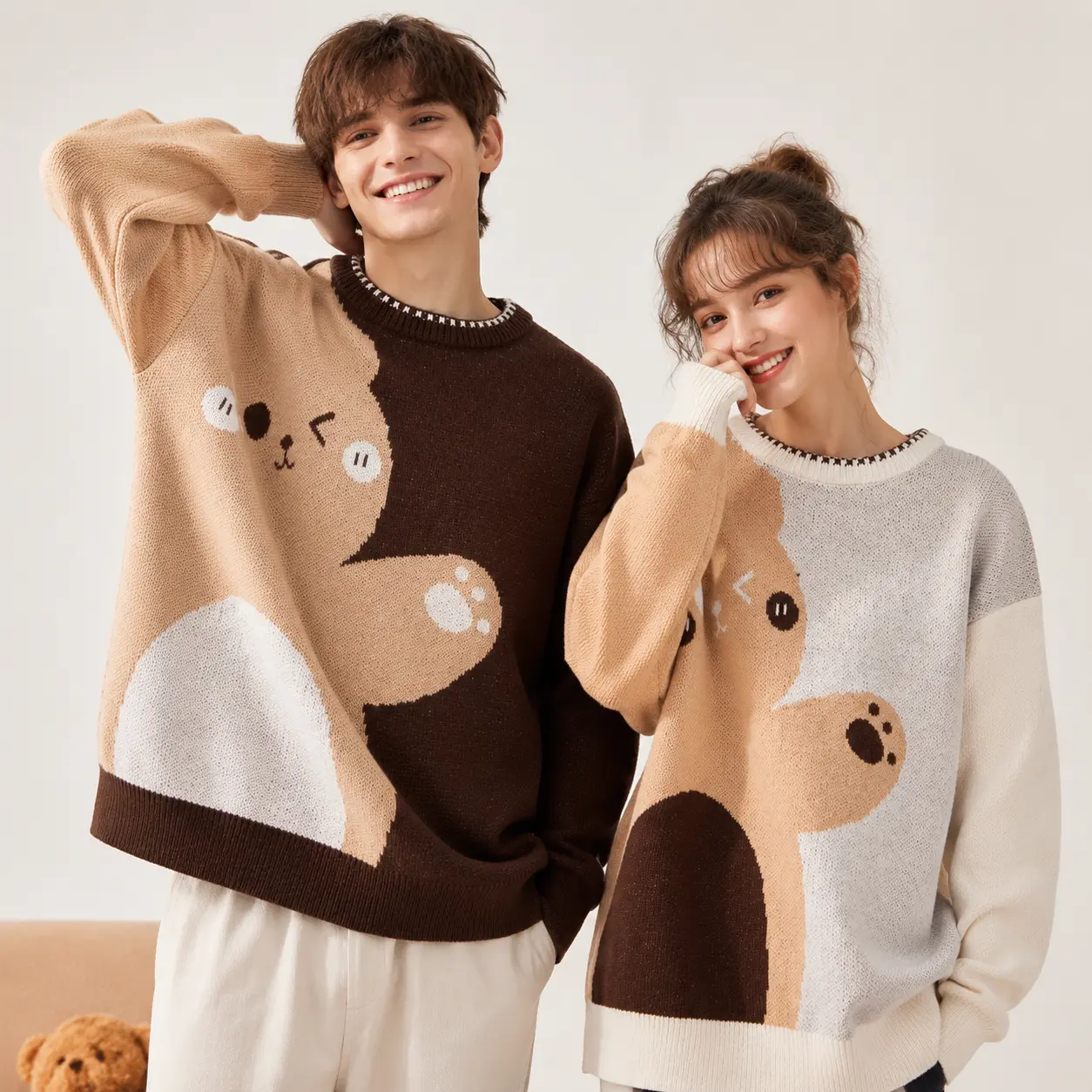 Men's Teddy Bear Knit Sweater, Cute Color Block Kawaii Pullover with Round Neck for Fall Winter Streetwear