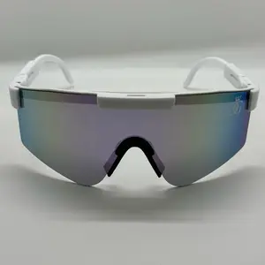 GG x Blades White Pink Bomblades Collection