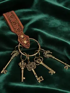 1PC Medieval Vintage Skeleton Key Set with Leather Belt Clip, Renaissance Antique Style Key Ring with Embossed Leaf Pattern, Cosplay Accessory for LARP, Ren Faire, Halloween & Steampunk Outfits