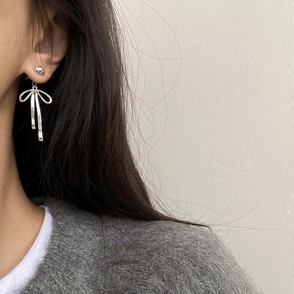Silver bow earrings for pierced ears, daily wear gift for women Silver bow earrings for pierced ears, daily wear gift for women