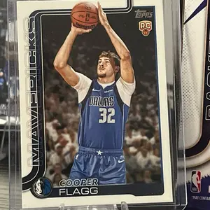 Topps 25-26 Cooper Flagg RC Dallas Mavericks Basketball Card