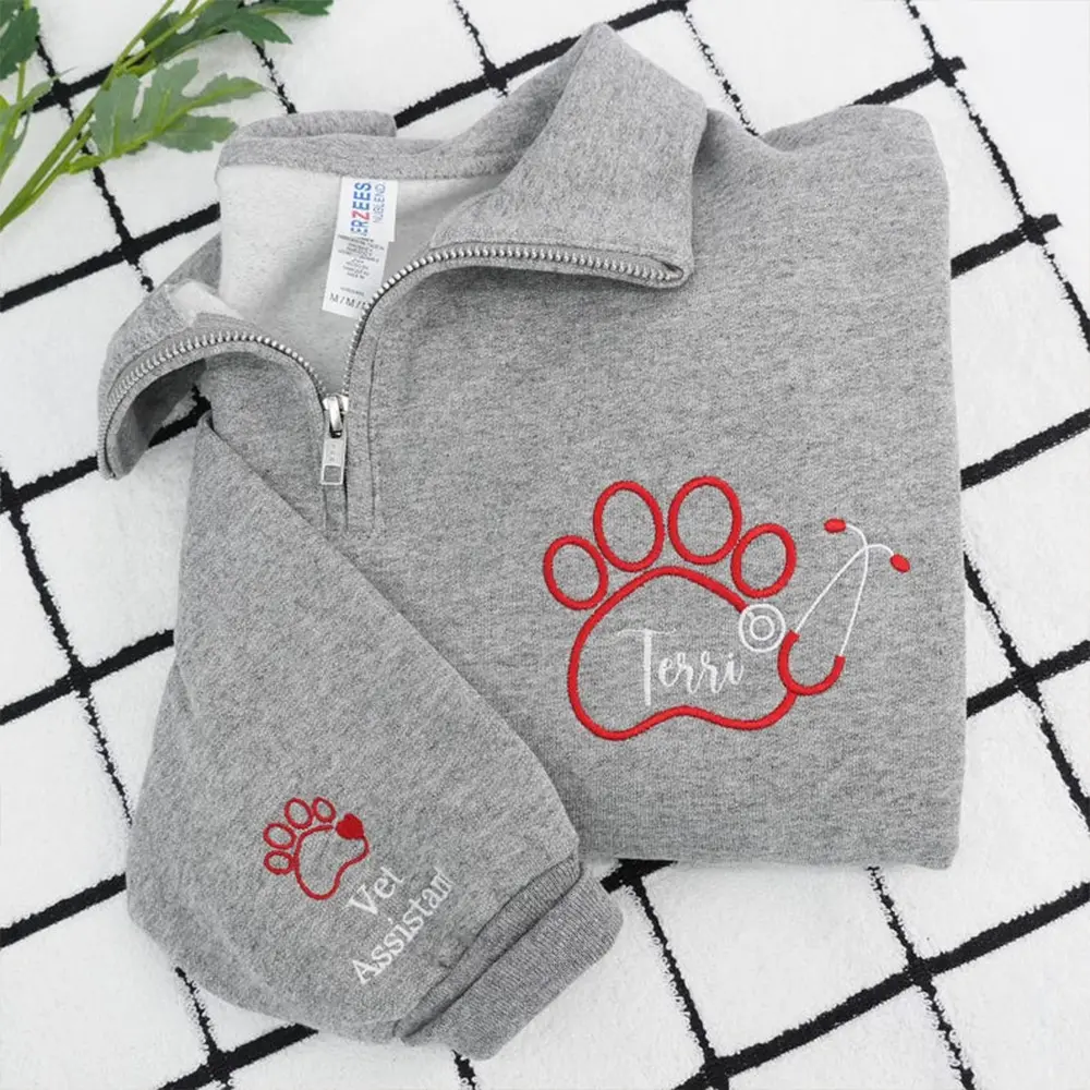 Personalized Paw Stethoscope Quarter Zip Sweatshirt, Custom Embroidered Vet Tech Pullover, Veterinarian Monogram Sweater, Cozy Animal Rescue Jacket Gift