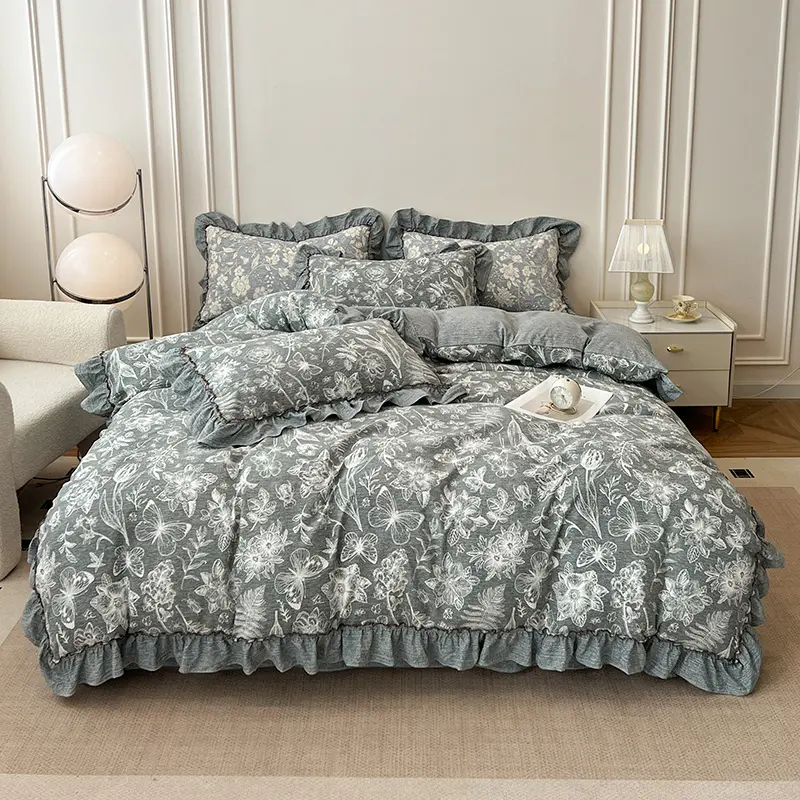 Vintage Ruffled Bedding Set, Butterfly & Floral Pattern, King Size, Includes Duvet Cover & Pillowcases, Ideal for Girls' Bedroom