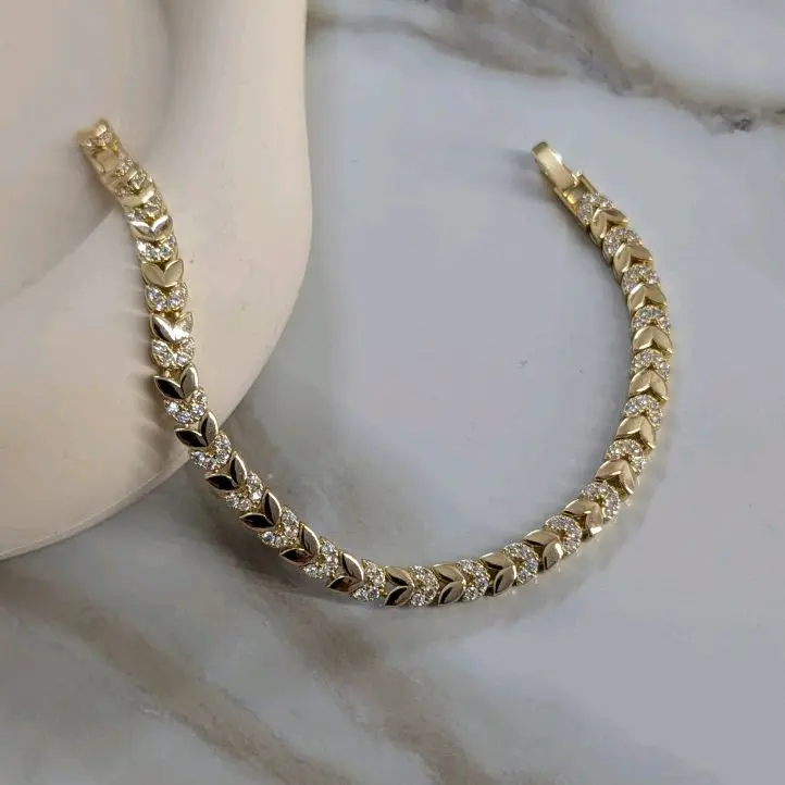 Elegant Gold-Plated Bracelet, Ideal for Women's Daily Wear & Special Occasions