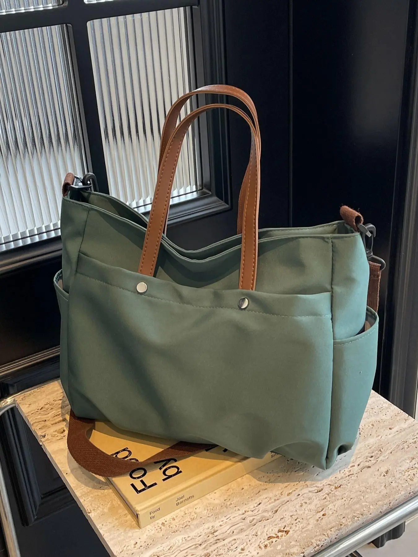 Women's Minimalist Casual Plain Tote Bag, Fashionable Large Capacity Crossbody Tote Bag with Adjustable Strap & Pocket Design, Trendy Versatile Commut