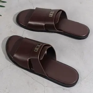 1 pair of men's fashionable sliding sandals - solid color synthetic leather upper, comfortable synthetic leather insole, round toe sole, suitable for daily outdoor useGift