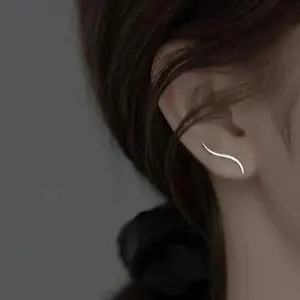 s925 sterling silver Wave Climber Ear Crawler Earrings，，Minimalist Simple Unique Earrings for galentine‘s party valentine’s day gift，fashion zirconia earrings，anniversary holiday jewelry，gift for women