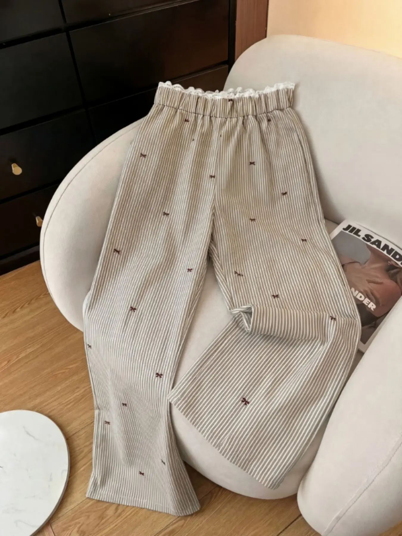 Women's Casual Lounge Pants, Striped Butterfly Embroidered Lace Waist Pants, Loose Fit Straight Leg Wide-Leg Bottoms, Chic Leisure Wear