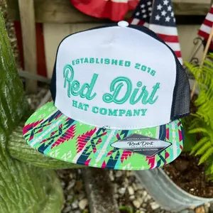 Red Dirt Buckaroo Aztec and White Hat RDHC-531 girl accessory