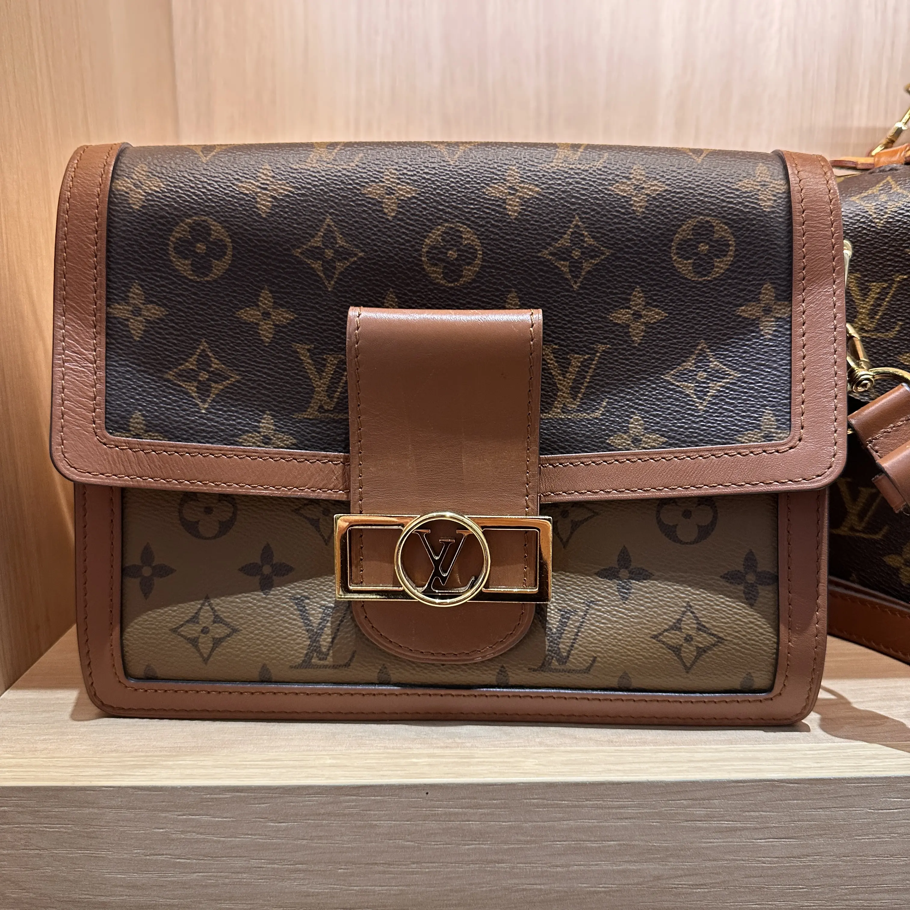 Pre-owned Louis Vuitton Pre loved LV Dauphine Monogram Canvas Shoulder Crossbody Bag