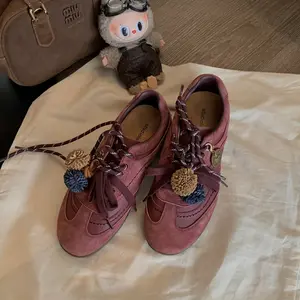 Height-increasing 3cm fashionable color-blocked lace-up round-toe casual German-style training shoes for women, new casual shoes for autumn 2026