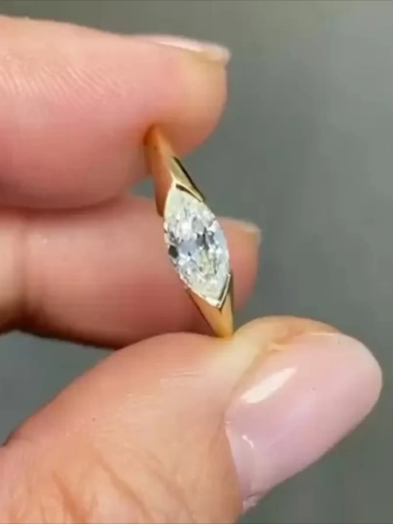 Women's 18 K Gold Plated White Zircon Solitaire Engagement Ring, Valentine's Day Christmas Gift, Bridal Wedding Engagement Jewelry, Daily Wear Decorative Accessories, Beautiful Rings