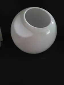81882 White Acrylic Neck Less Ball