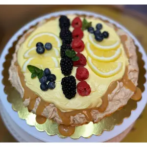 Lemon Curd Berry Pavlova