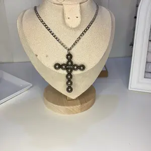 Cruz de Cuarzo Necklace Unixes