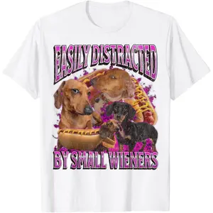 🐾🌭[100% Cotton][Graphic Tee]"Easily Distracted By Small Wieners Funny Dachshund T-Shirt – Hilarious Offensive Meme Tee, Cute Dog Graphic Shirt, Funny Humor for Dog Lovers, Casual T-Shirt for Men & Women, Perfect Gift for Dachshund Fans & Pet Owners"