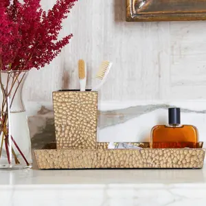 Gold Lacquered Eggshell Callas Bathroom Accessories