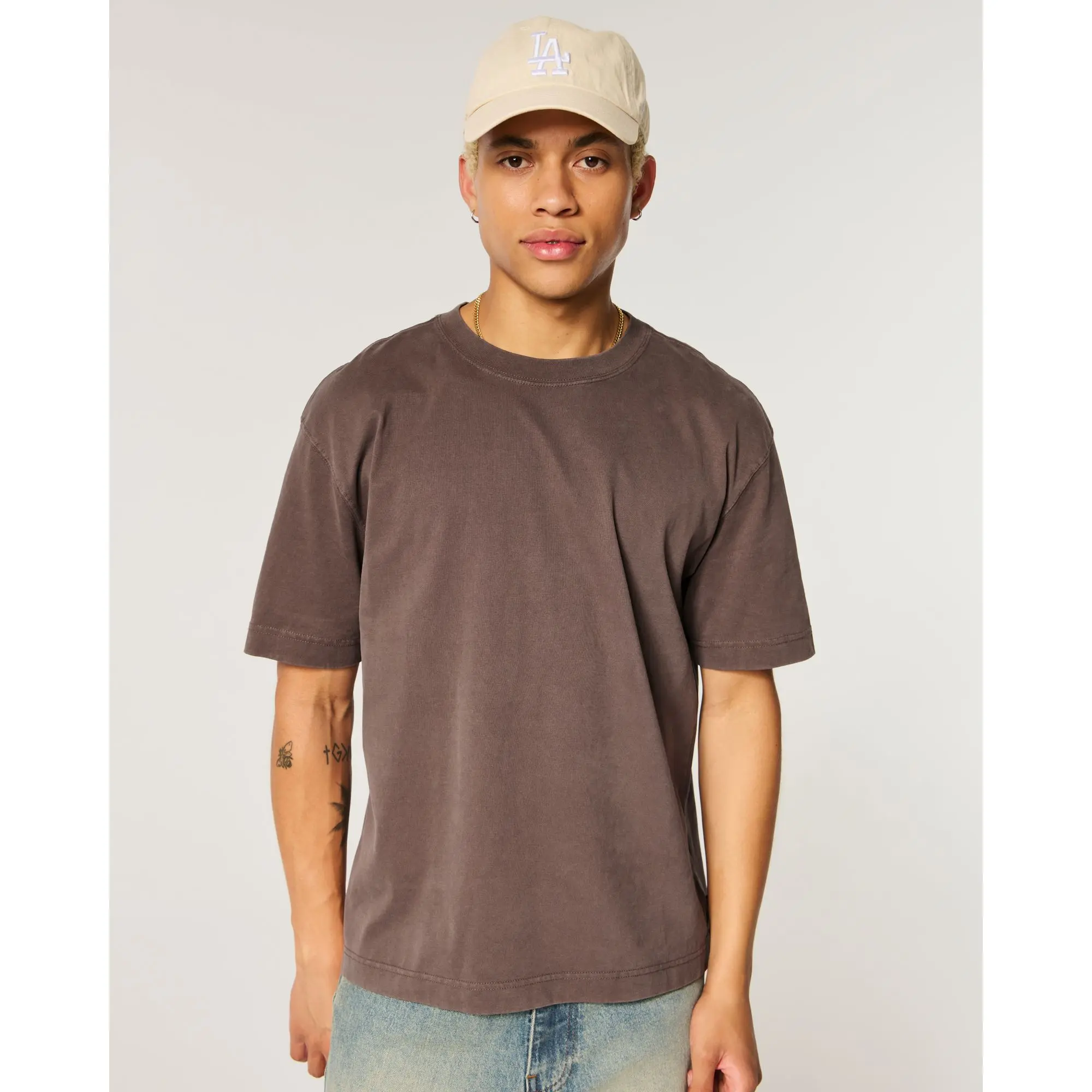 Hollister Boxy Heavyweight Washed Crew T-Shirt
