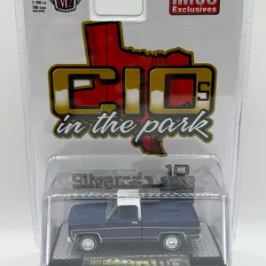 M2 Machines 1:64 Chevrolet Cheyenne