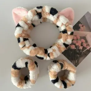 2026 New Striped Plush Facial Wash Set, with Coral Fleece Bunny Ear Headband and Wristband, Cute Korean Style, Suitable for Home and Makeup Use, Unisex Birthday and Holiday Gift.