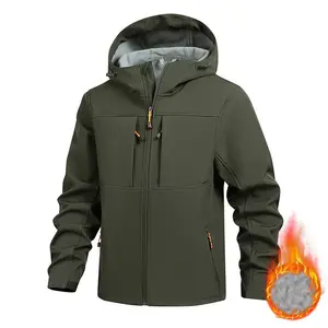 Men's hooded softshell jacket with wool lining for outdoor hiking, warm zip-up coat for autumn and winter, casual fit, perfect for hiking trips, commuting, and urban travel, stylish men's clothing suitable for wearing in autumn and winter.