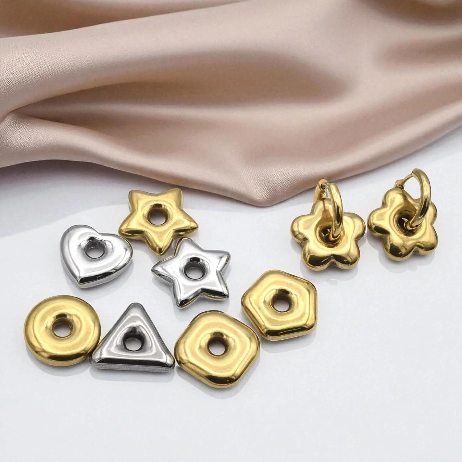 Stainless Steel Star Spacer Beads: Geometric Shapes in Gold & Silver (Large Hole, Hypoallergenic, Lead-Free, 18mm)