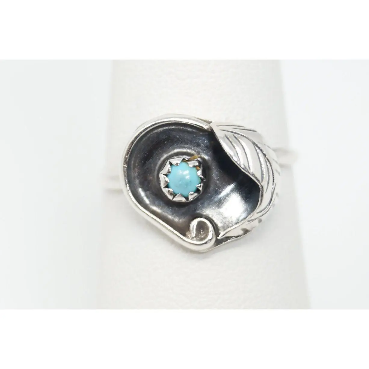 Vintage Native American Turquoise Unsigned Sterling Silver Ring - Sz 6