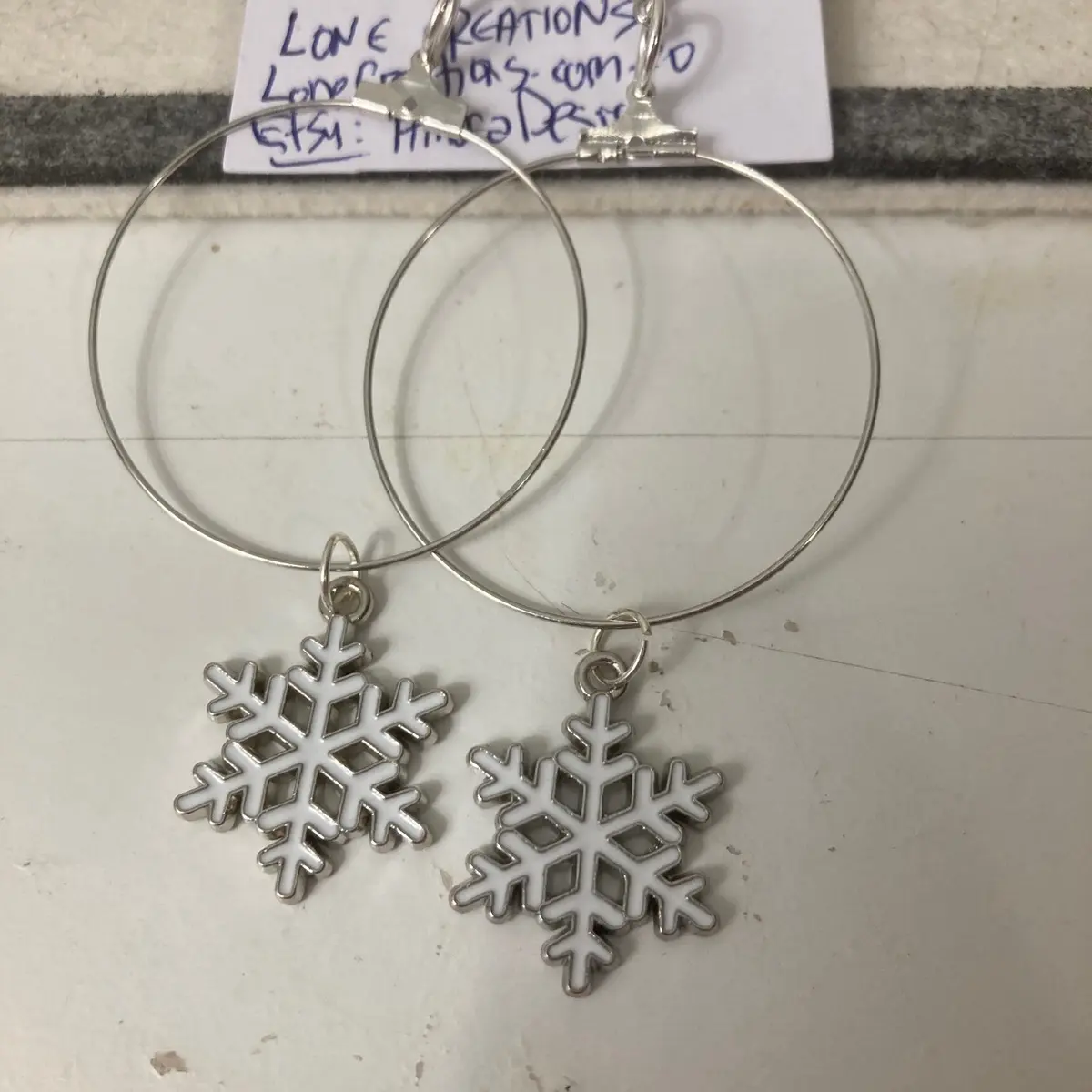 Snowflake hoops earrings