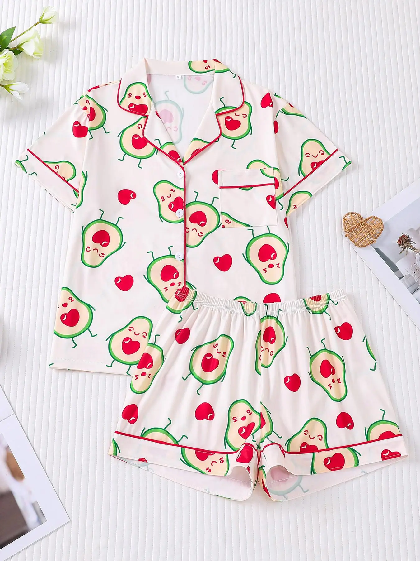 Women's Avocado Print Crop Top & Elastic Waist Shorts Pyjama, Casual Comfy Lapel Top & Shorts PJ Set, Ladies Sleepwear for Summer, Loungewear, Pickle Lover Loungewear