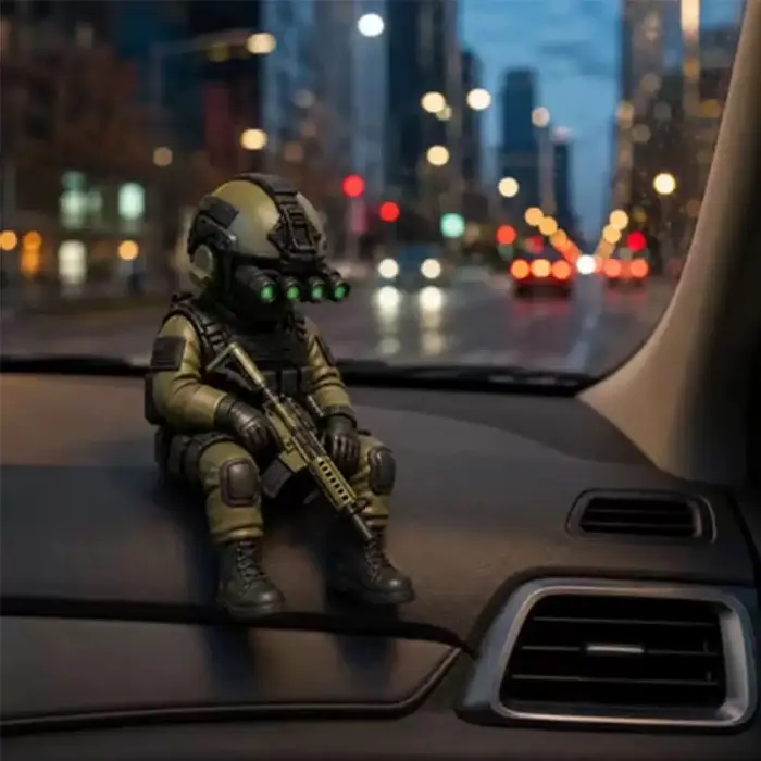 Compact Special Forces Soldier Resin Figurine with Night Vision Goggles, Fully Equipped Military Figure, Mini Tactical Soldier Car Dashboard Ornament, Desktop Collectible Decor, Gift for Military Fans