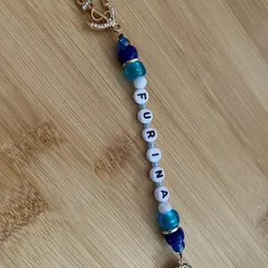 Furina Premium Hanger