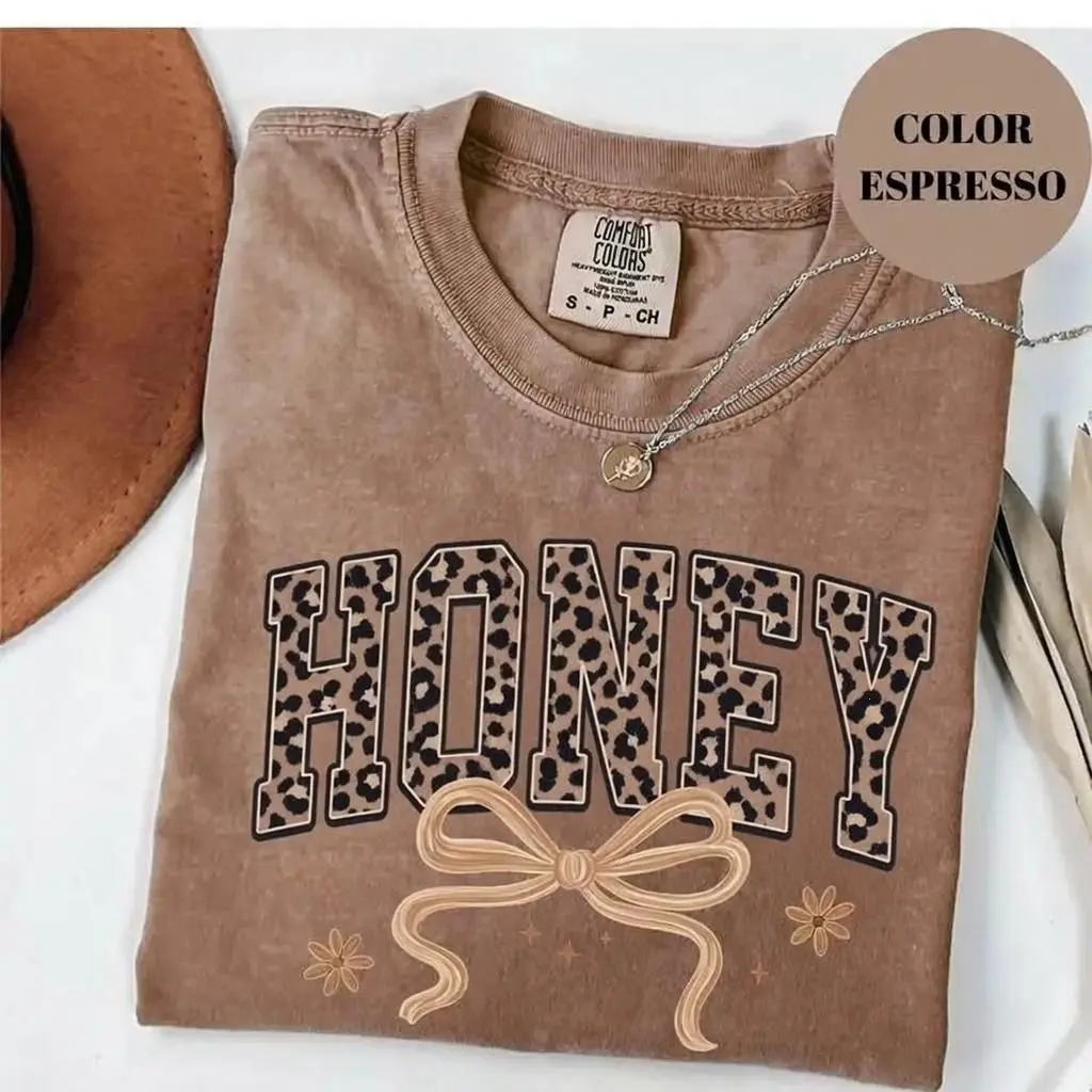 Custom Mama Shirt,Comfort Colors Leopard Grandma Mama T-Shirt, Custom Mama Shirt, Mimi Nana Gigi Short Sleeve T-shirt Mothers Day Tee, Personalized Gift for Her