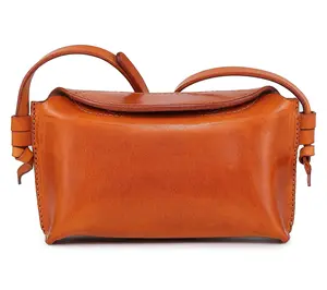 Old Trend Snapper Vintage Leather Crossbody