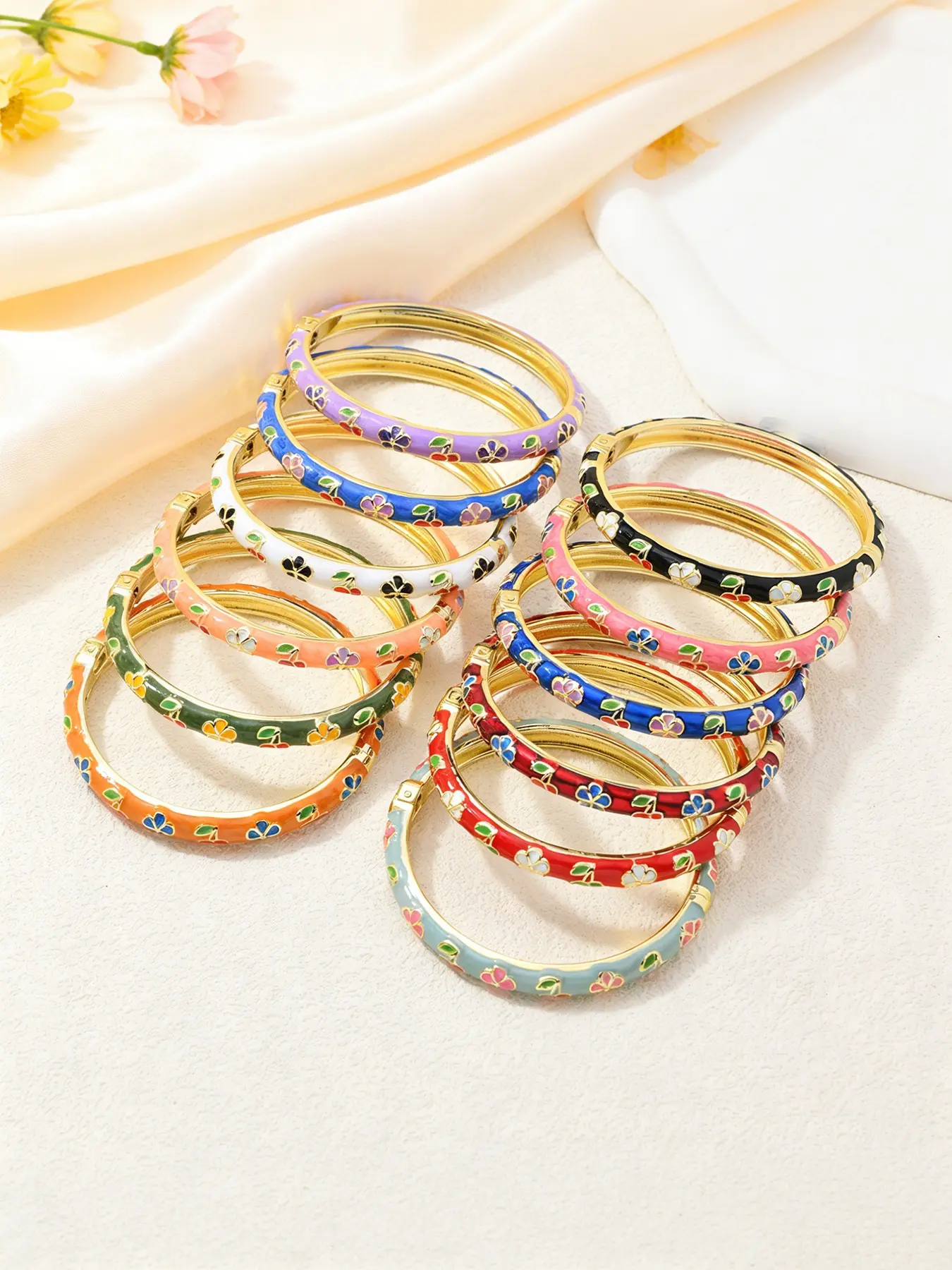 Spring Fresh Oil-Drop Five-Petal Flower and Cute Cherry Blossom Design Vintage Cloisonné Bangle Bracelet, Women's Luxurious Simple Fashion Accessory, Elegant Jewelry Bracelet, Stackable Bracelets