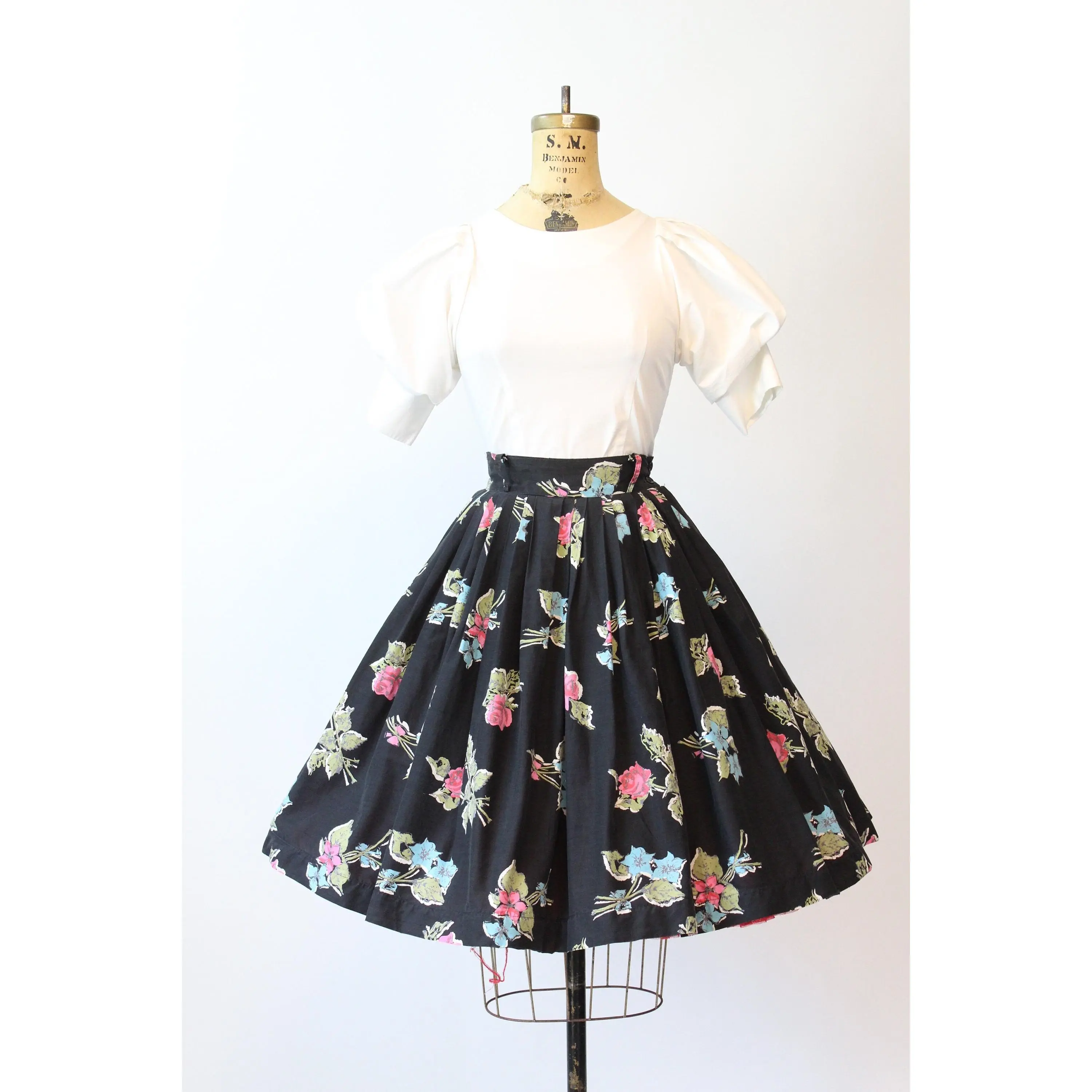 1950s PINK ROSE print cotton skirt small | new spring summer