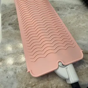 Silicone Heat Insulation Pad, Heat Resistant Silicone Travel Mat Pouch for Flat Iron, Hot Hair Tools, Portable Lightweight Easily Cleanable Hair Styling Tool Accessories