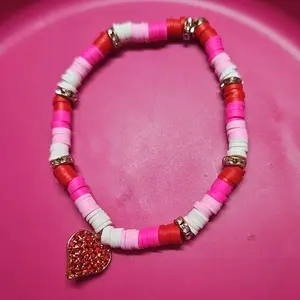 Colorful Beaded Bracelet with Heart Charm Pink Red White Beads Fashion Accessory for Women Stylish Jewelry