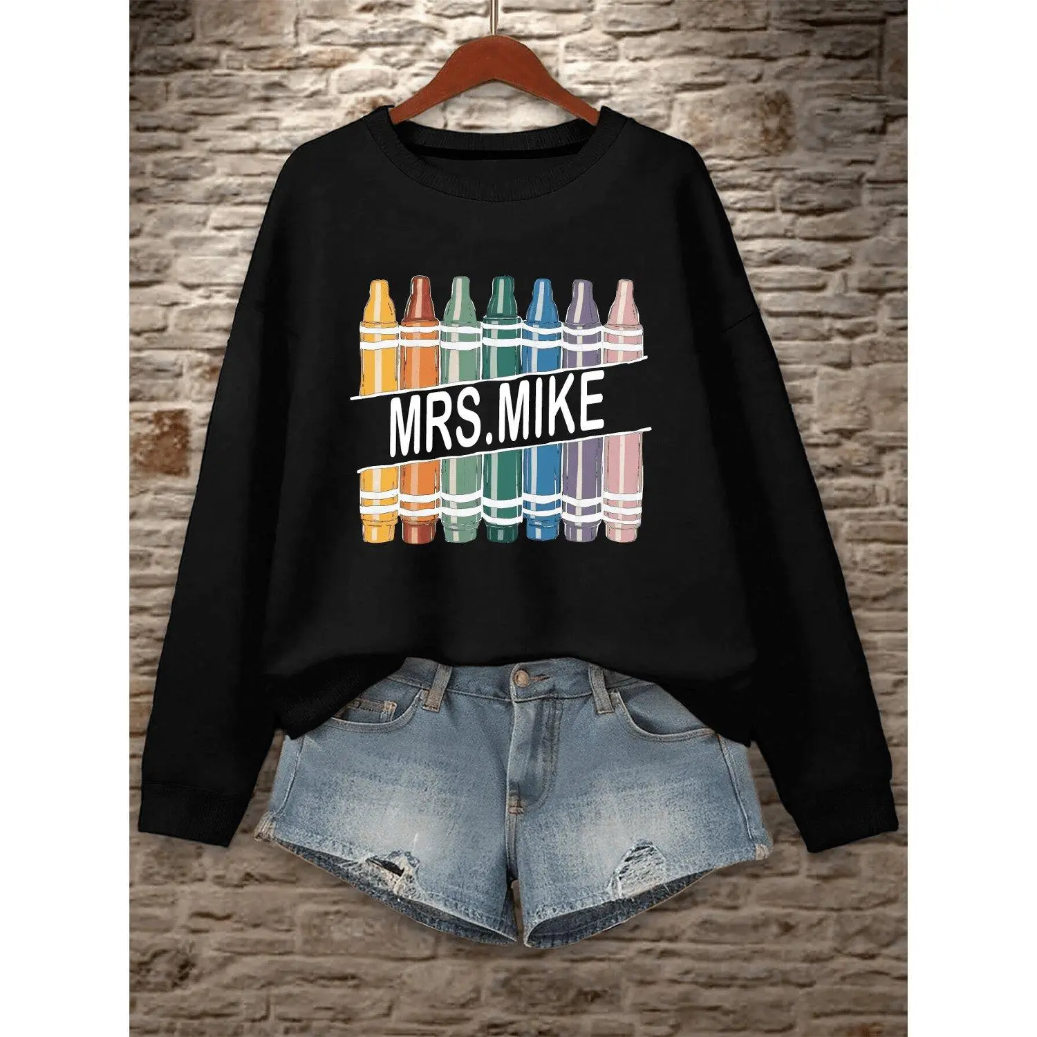 Crew neck sweatshirt with "Mrs MIKE" graphic print casual pullover geometric pattern fall winter fashion ladies fashion hoodie and stylish comfortable apparel item
