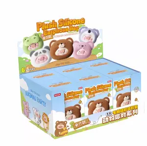 52TOYS LuLu the Piggy LuLu the Piggy - Animal Party  Silicone earphone case Kawaii Creative Gift Room Decor Desktop Decoration Gift for  Birthday Party Boys, Earphone Accessories