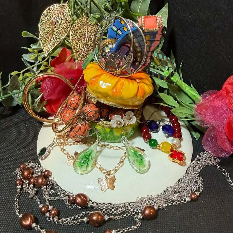 Mystery Jewelry Butterfly Jar
