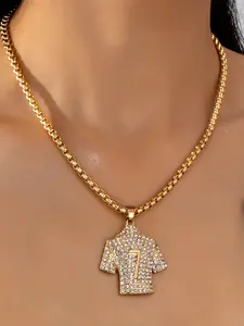 Ronaldo Cr7 Full Zircon Pendant Necklace, Cuban Link Chain, Durable Football Player Accessory, Cristiano Ronaldo Fan Gift, Stylish Jewelry for Sports Fans