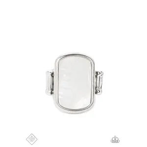 TIDAL TRANQUILITY GREEN RING - GLIMPSES OF MALIBU - 1555