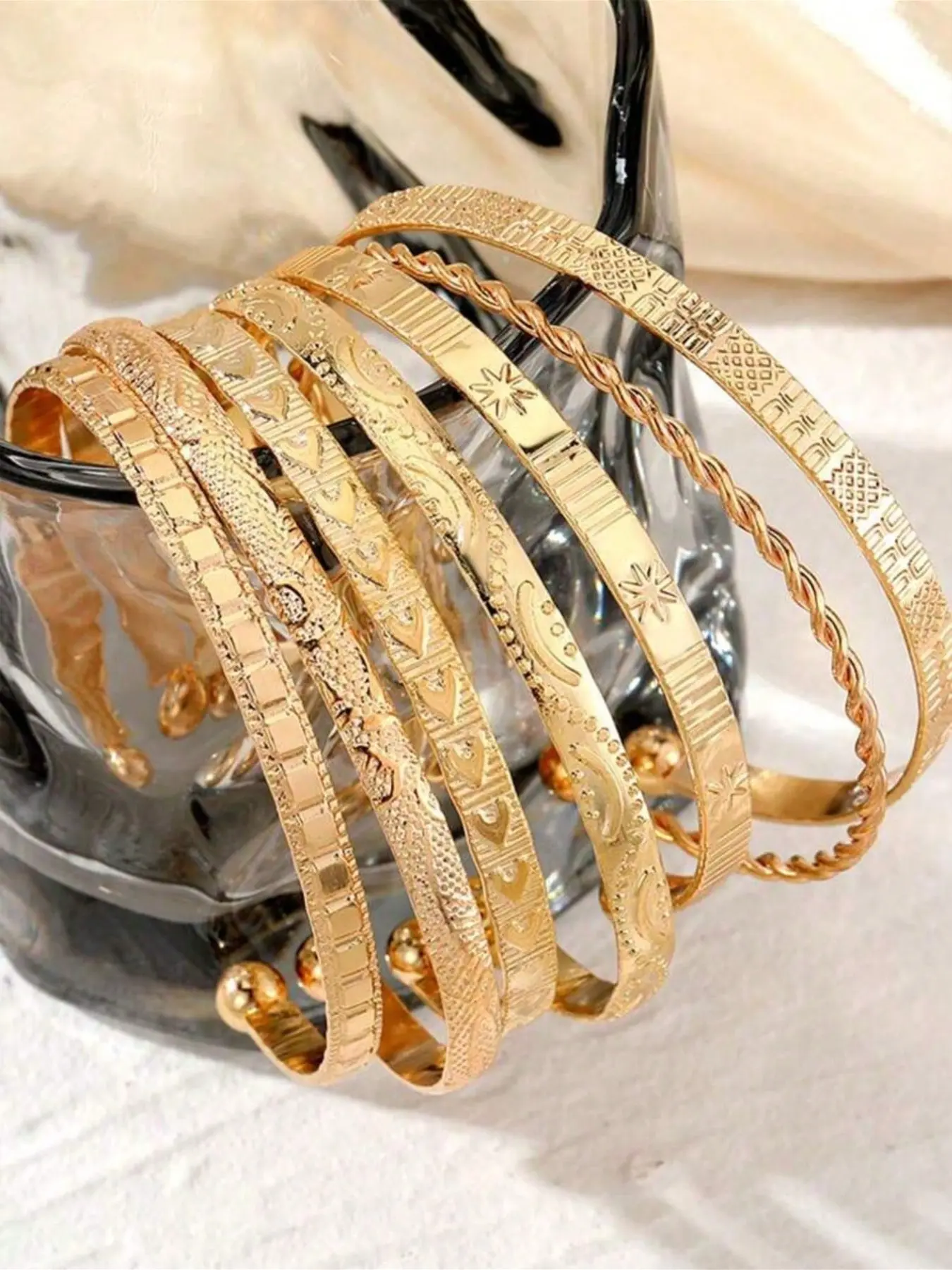 7-Piece Women's Gold Bangle Set – 14K Gold-Plated Stackable Open Cuffs & Classic Embossed Designs, Minimalist Layering Jewelry, Perfect Gift For Her, Suitable For Everyday And Vacation Outfits, Fashion Bracelets, Beautiful Bracelets