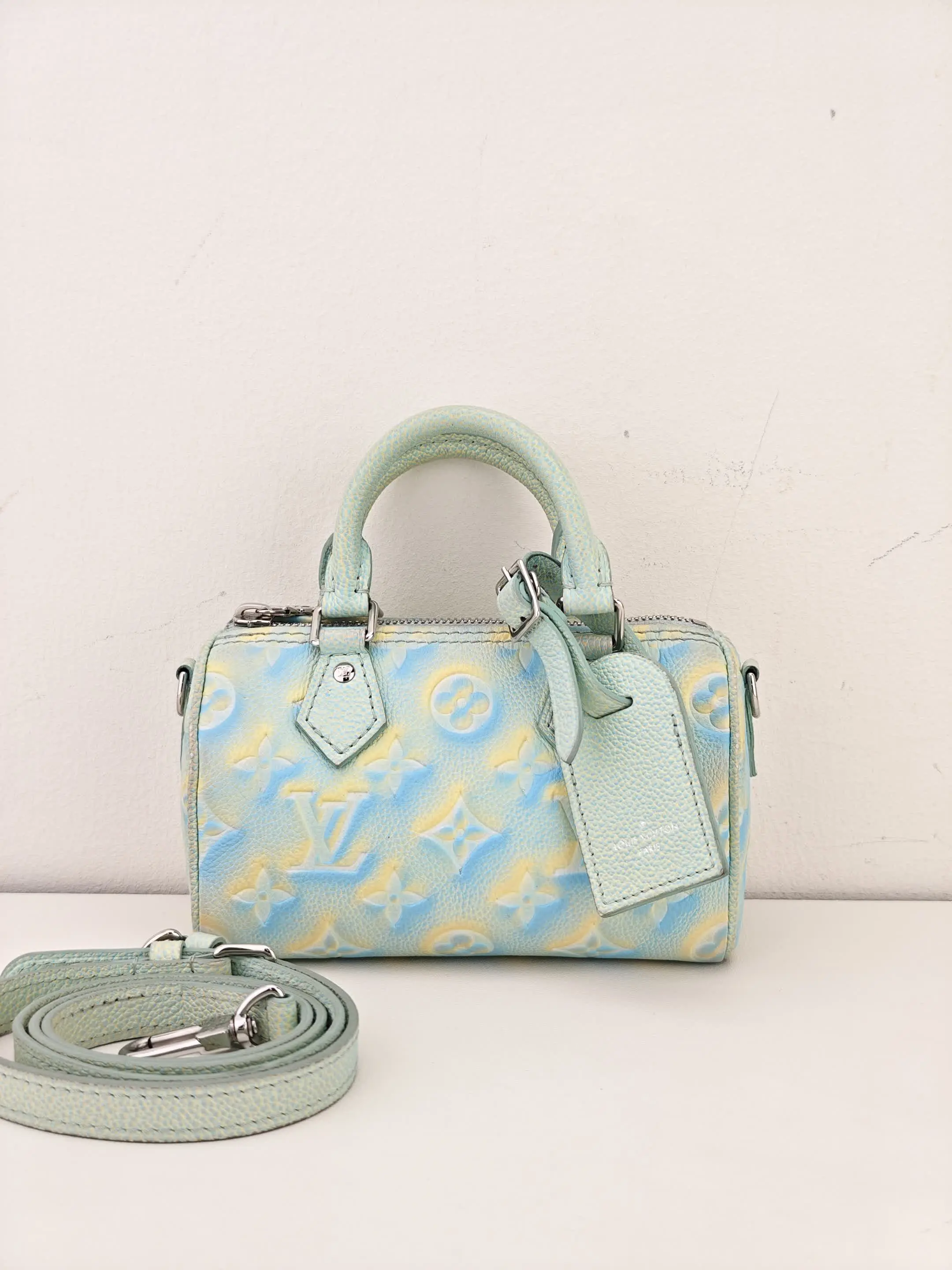 Pre-owned Monogram embossed leather Crossbody bags Louis Vuitton Green Summer Stardust Nano Speedy Light green Bag【43906862】