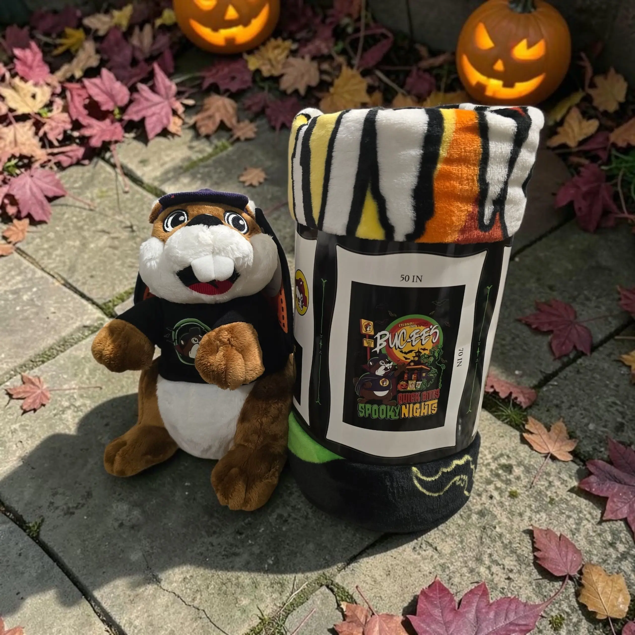 Buc-ee's Halloween Plush & Blanket Gift Set