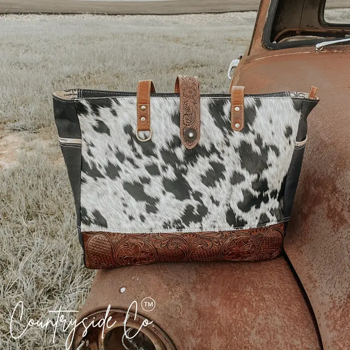 Darby Cowhide Carry All Overnight Bag Darby Cowhide Carry All Overnight Bag