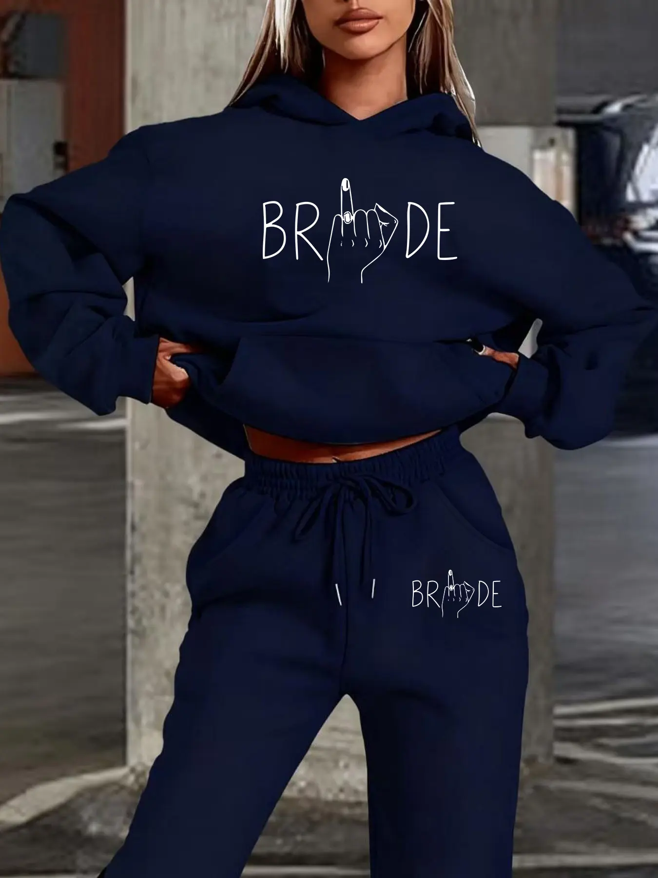 Women's Sportswear Set Autumn Winter Fleece Warm Bride Gesture Text Print Hooded Casual Sports Style Pocket Letter Handprint Streetwear