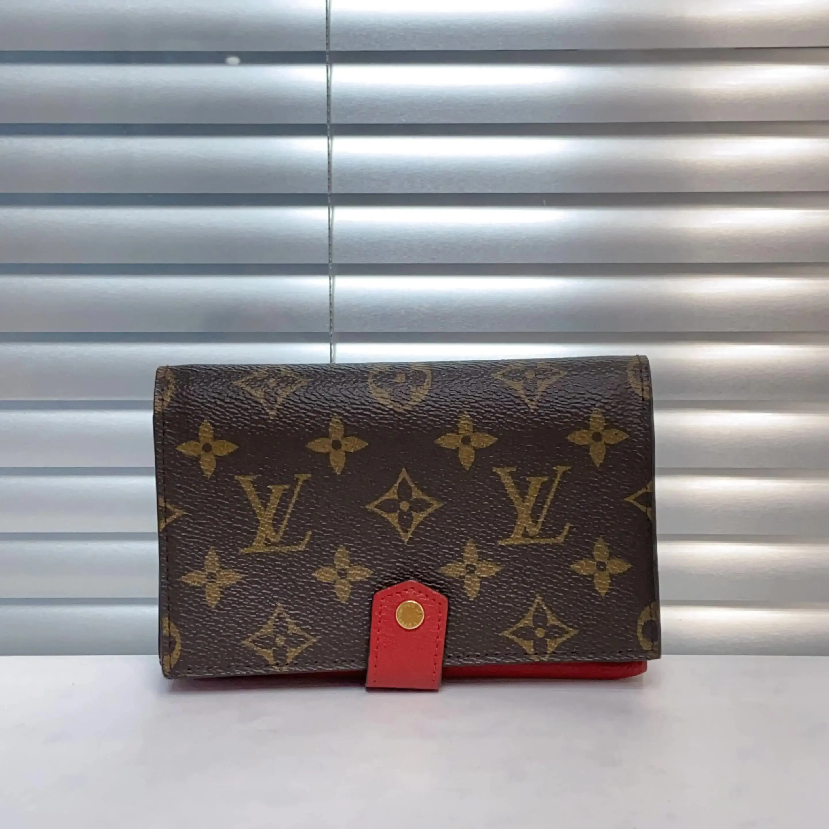 Pre-owned Louis Vuitton Leather Small Leather Goods small compact wallet 72173519