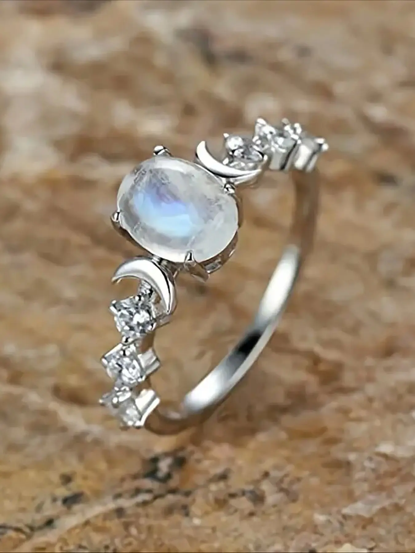 1 PC Romantic Shiny Moonstone Sun Moon Rings Set for Women Fashion Jewelry for Festival Party Daily Clothing Decor Trendy Exquisite Wedding Engagement Promise Ring Ladies All-match Anniversary Party Birthday Valentine's Day Gift for Girlfriend