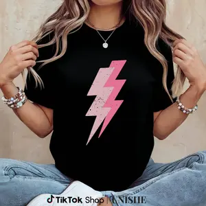Retro 90s Lightning Bolt Cotton Tee – Oversized Women’s Vintage Punk Rock Graphic Shirt